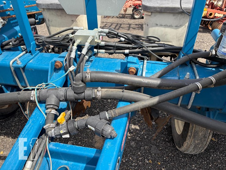 2008-kinze-3000-image-5