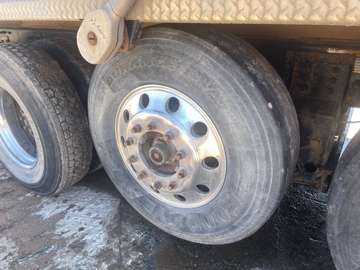 2013-mack-granite-104fr-image-23
