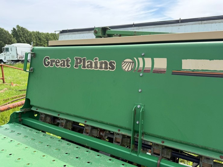 2020-great-plains-solid-stand-2020-image-22