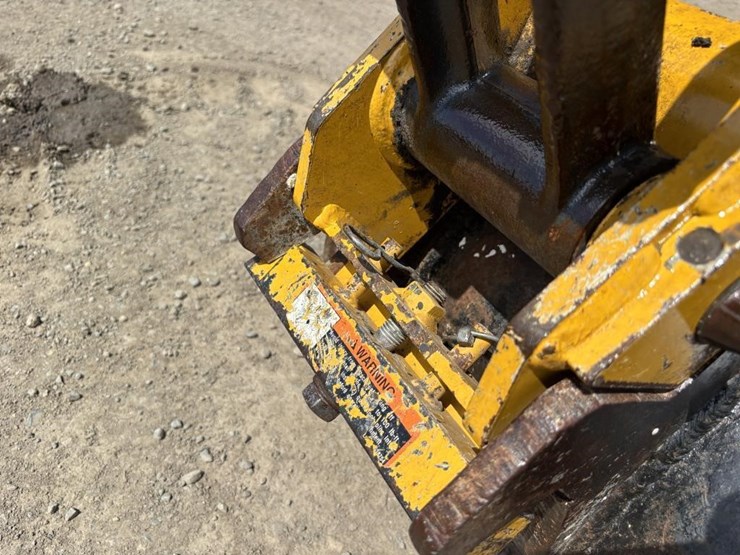 2006-deere-27d-image-13