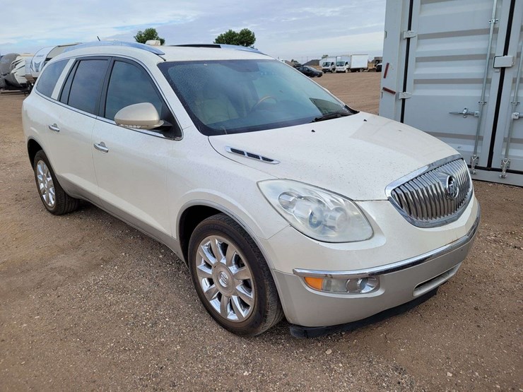 2011-buick-enclave-cxl-image-2