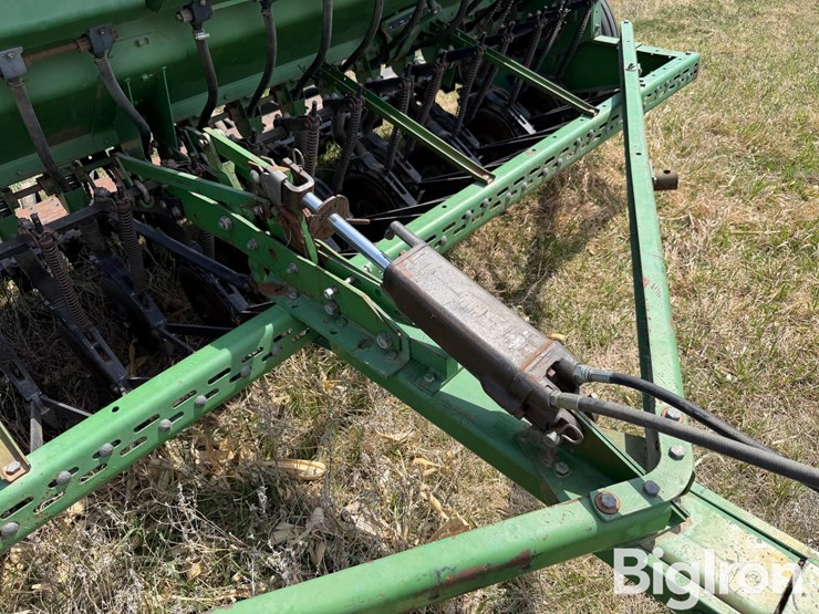 john-deere-8300-image-13