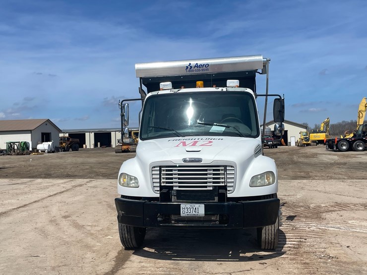 #4015-•-2004-freightliner-dump-truck-(has-wi-title)-image-2