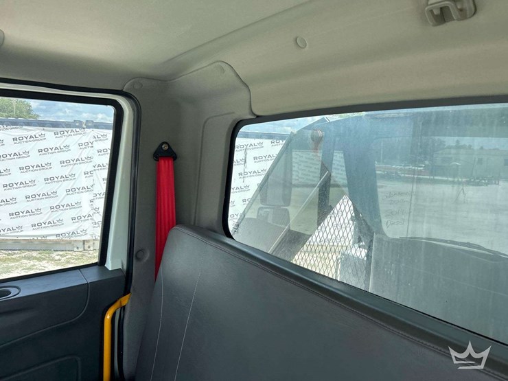 2014-international-durastar-4300-image-19