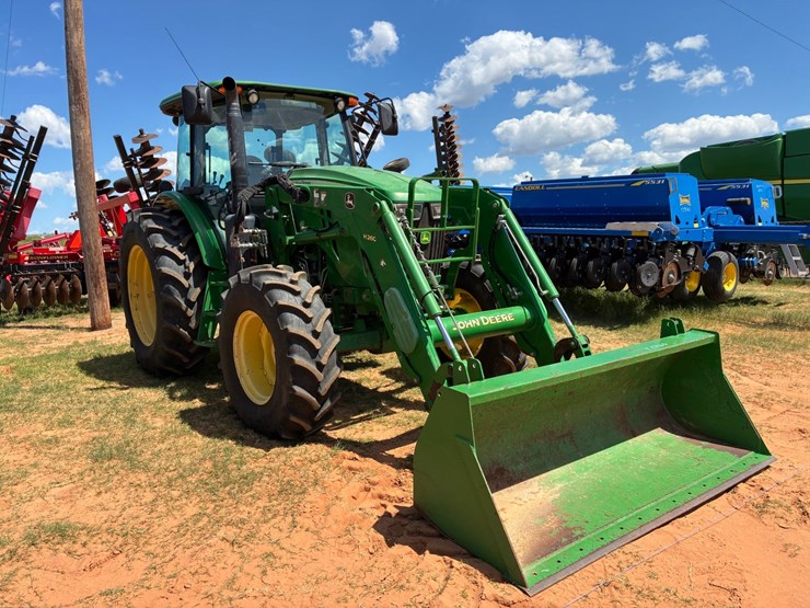 2017-john-deere-6120e-image-2
