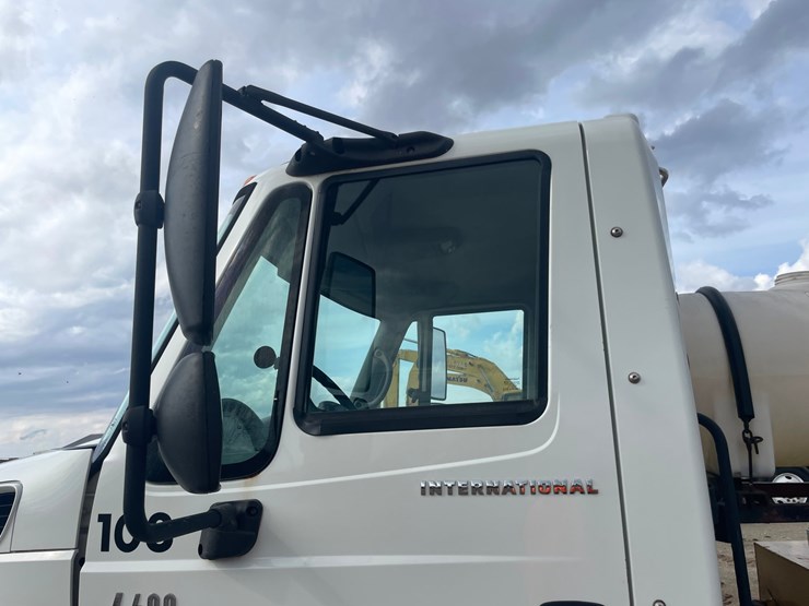 #4020-•-2004-international-truck-with-tree-spade-(has-wi-title)-image-47