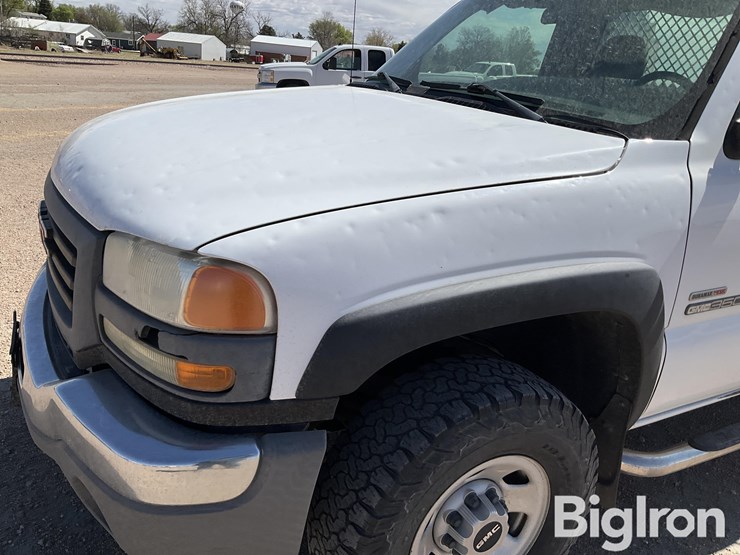 2005-gmc-sierra-1500-image-11