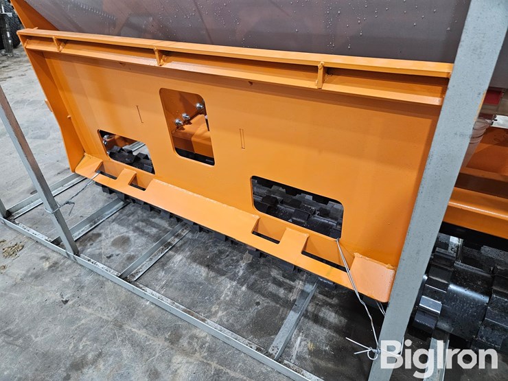 2025-caterpillar-12-image-17