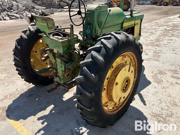 1958-john-deere-520-image-5