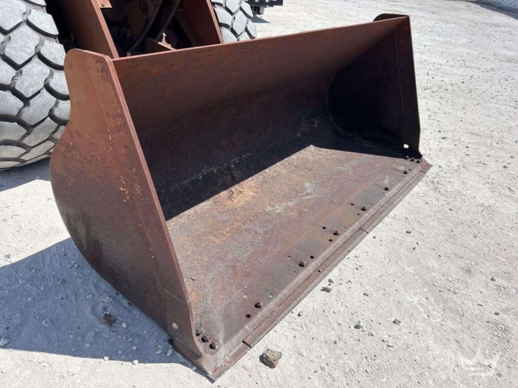 2013-deere-544k-image-11