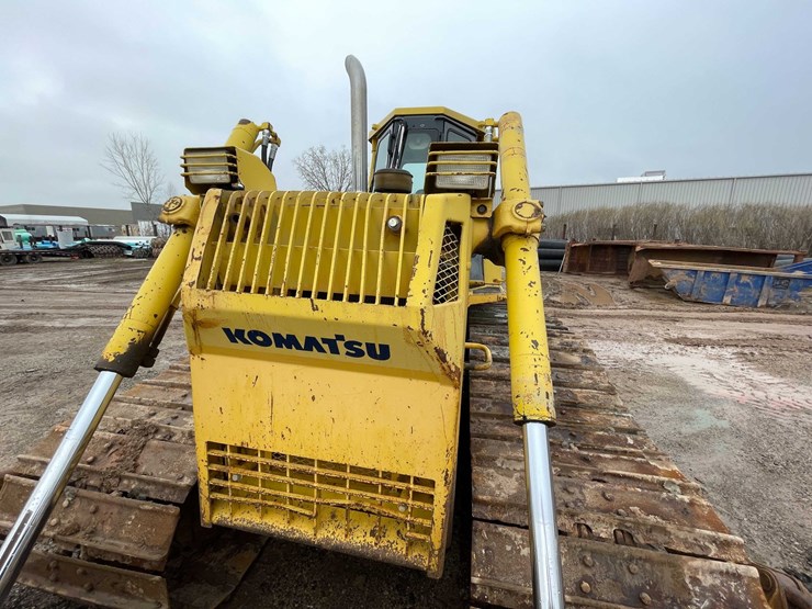 komatsu-d65px-12-image-40