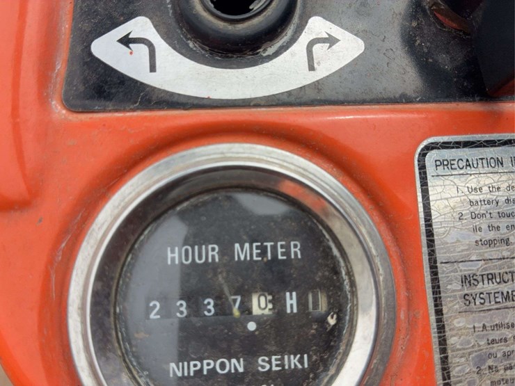 1991-kubota-b7100-image-13