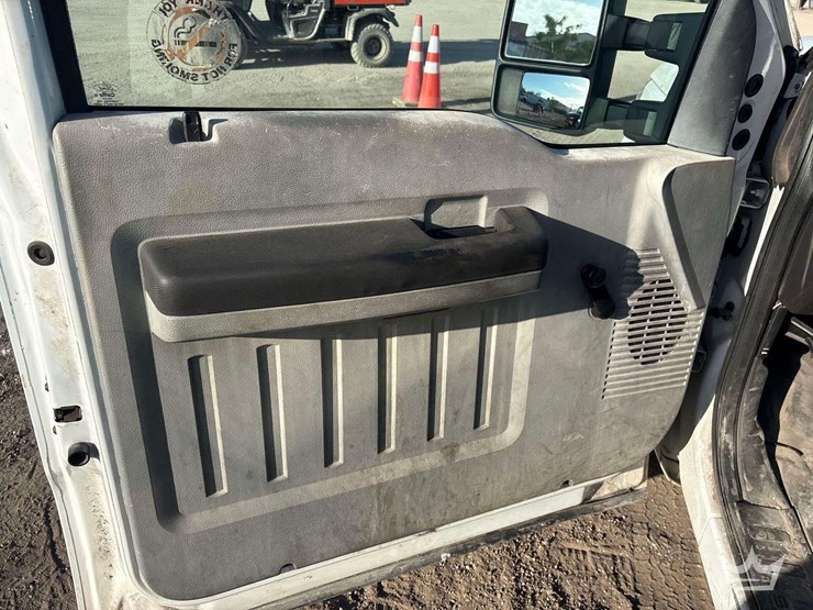 2014-ford-f250-image-25