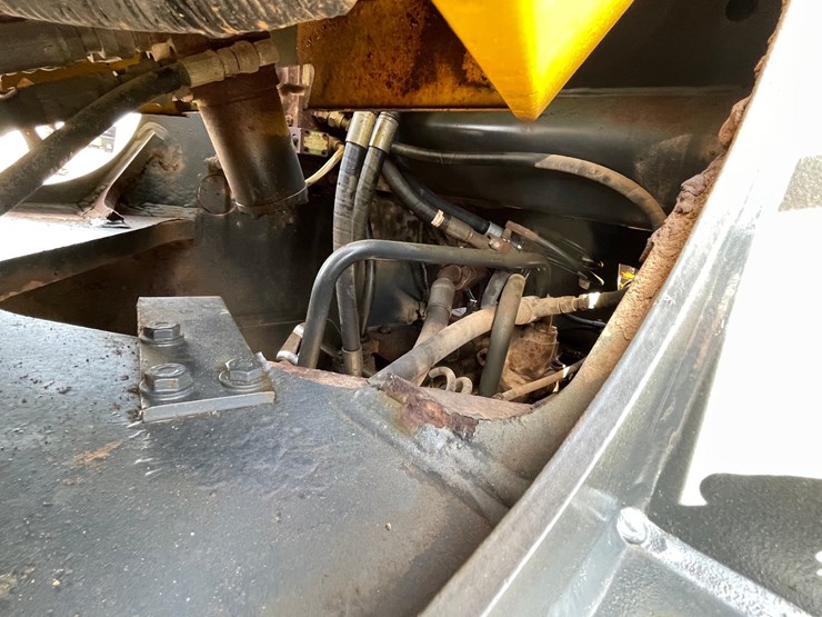 2005-komatsu-wa320-5l-image-29