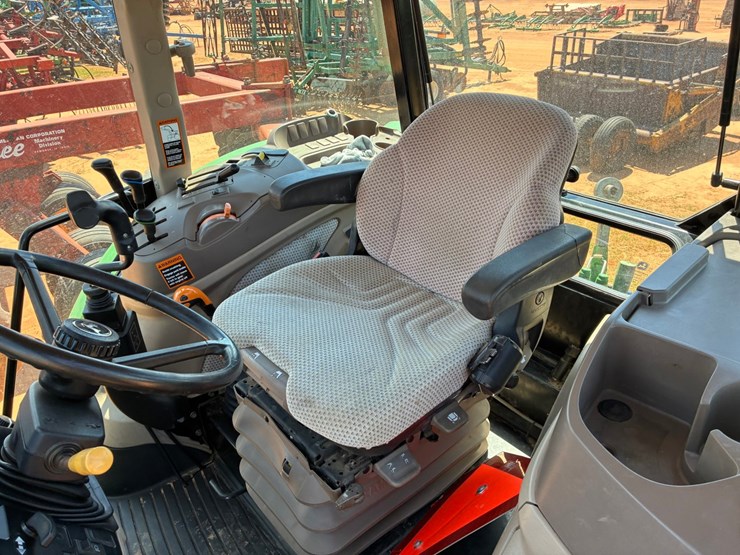 2017-john-deere-6120e-image-15