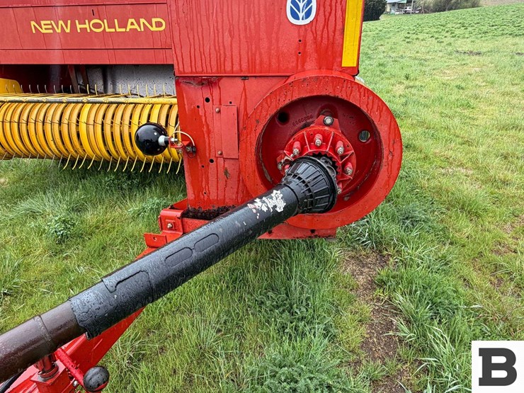 new-holland-580-image-13