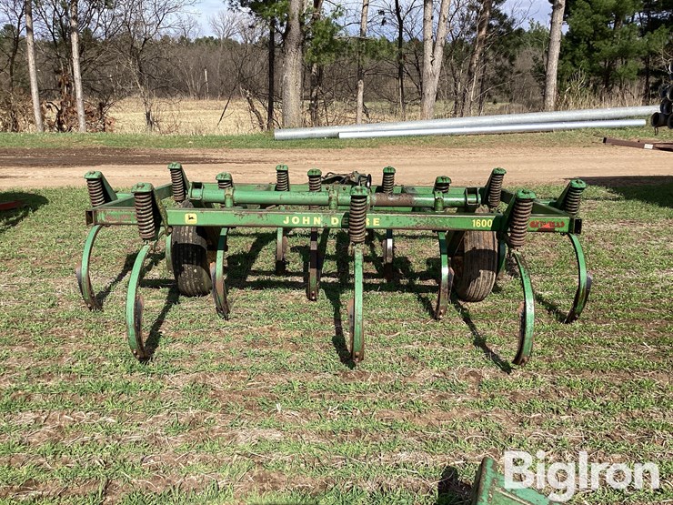 john-deere-1600-image-6