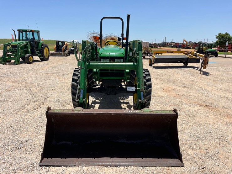 2000-john-deere-5410-image-5