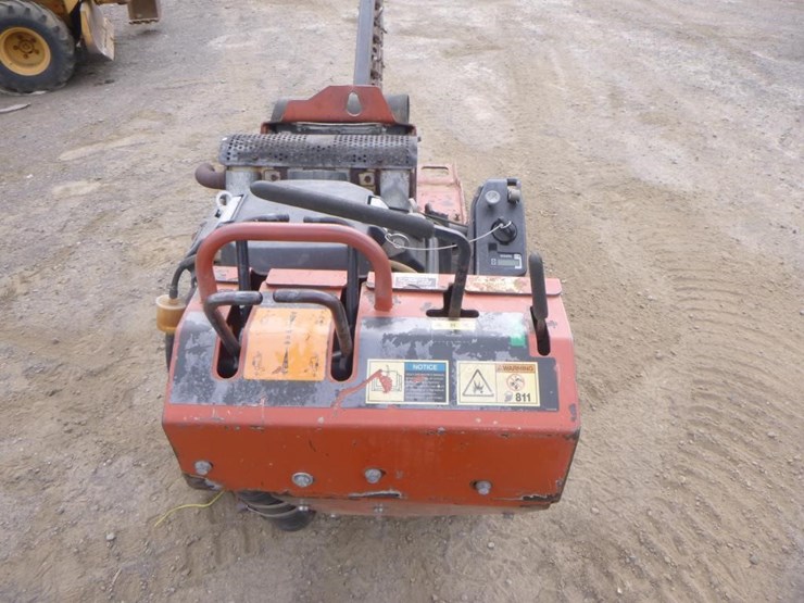 2011-ditch-witch-rt24-image-12
