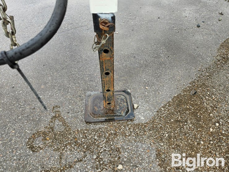 2021-massey-ferguson-730-image-12