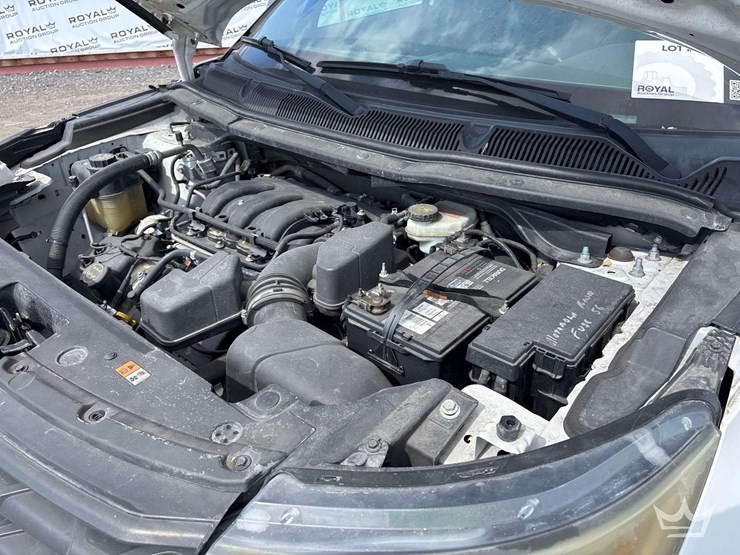 2016-ford-explorer-image-9