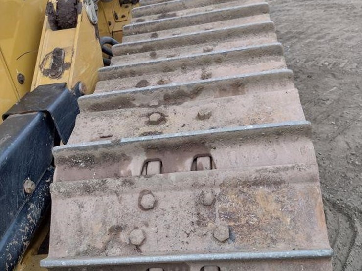 2019-caterpillar-d6k2-xl-image-18
