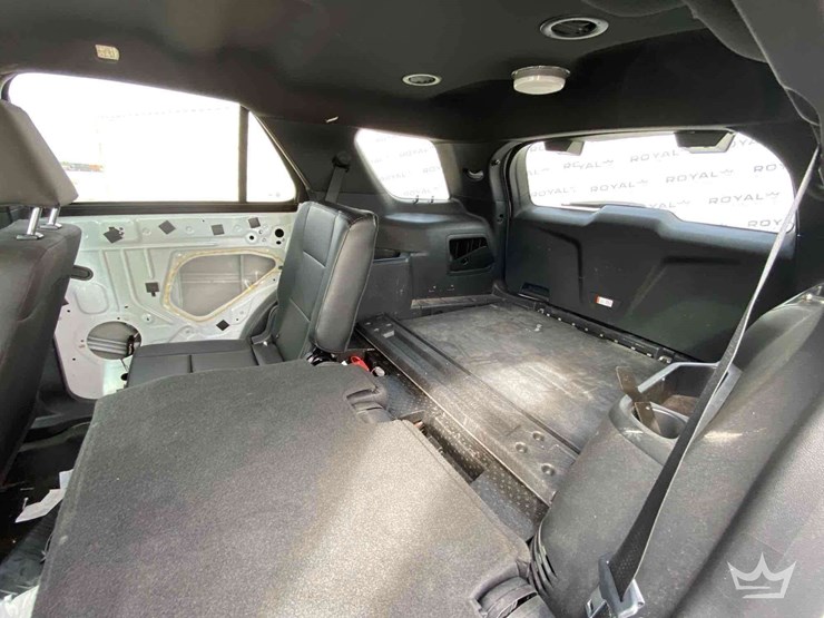 2018-ford-explorer-image-19