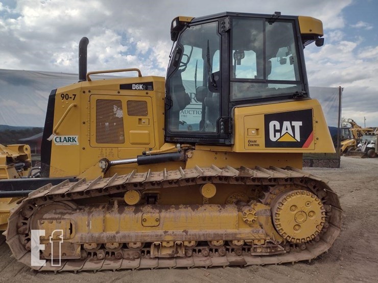 2019-caterpillar-d6k2-xl-image-13