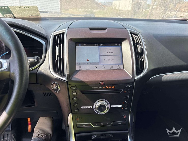 2019-ford-edge-image-14