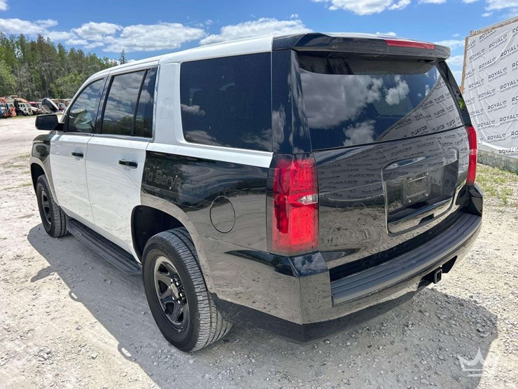 2018-chevrolet-tahoe-image-4