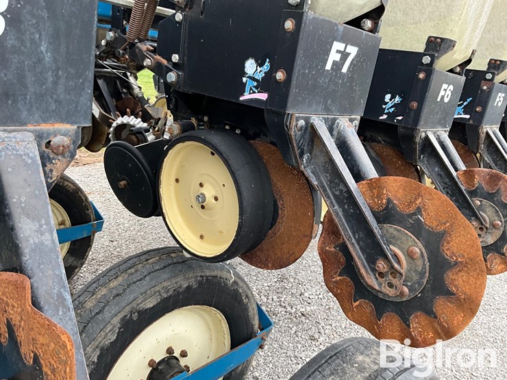 kinze-2600-image-17