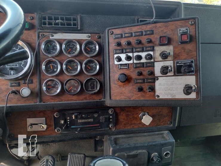 1999-kenworth-t800-image-8