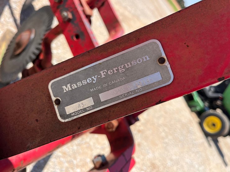 massey-ferguson-43-image-5