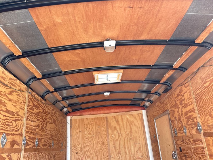 #4040-•-haulmark-enclosed-trailer-image-38