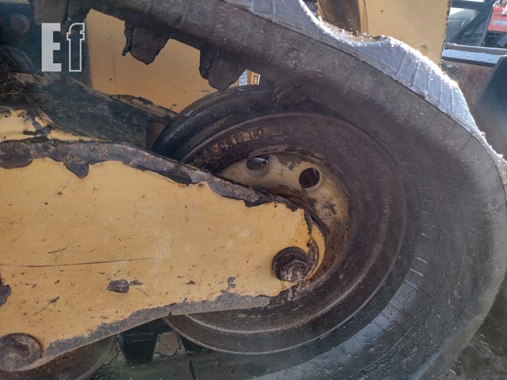 2019-caterpillar-299d2-xhp-image-32