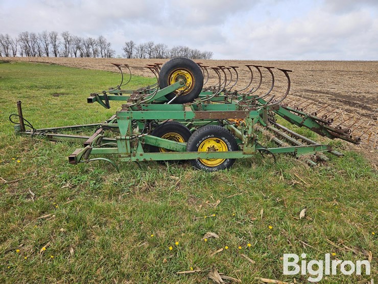 john-deere-1010-image-8