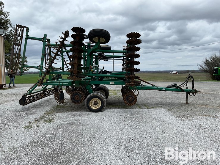 great-plains-2400tt-image-4