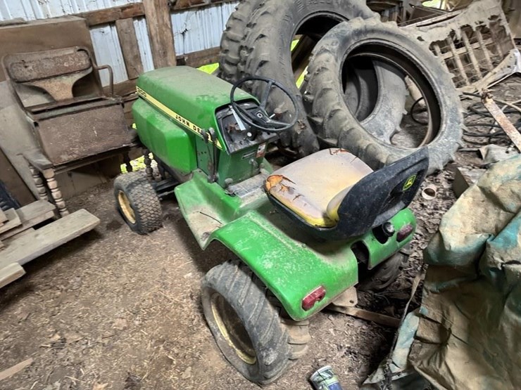 john-deere-300-image-3