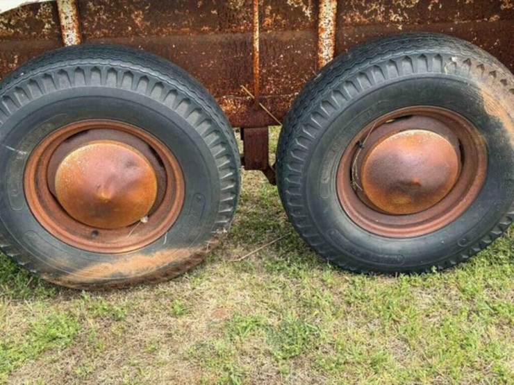 16’-livestock-trailer-image-23