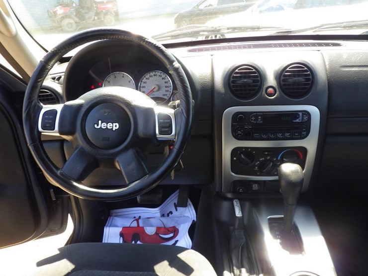 2002-jeep-liberty-image-9
