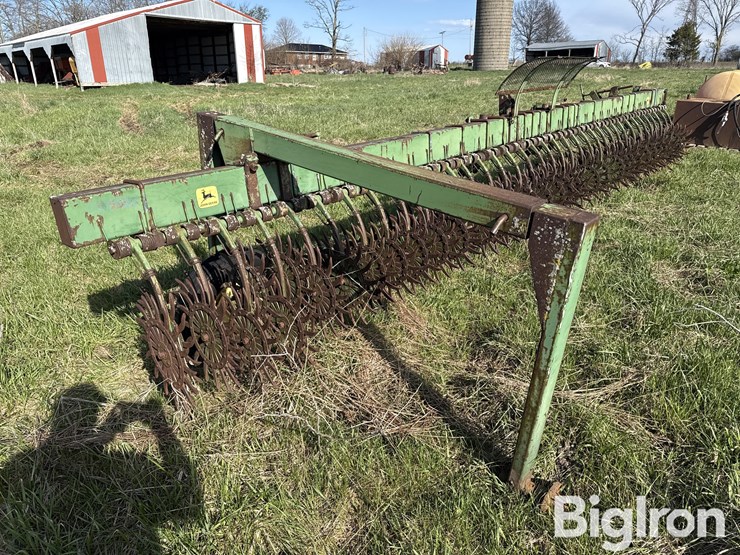 john-deere-400-image-5