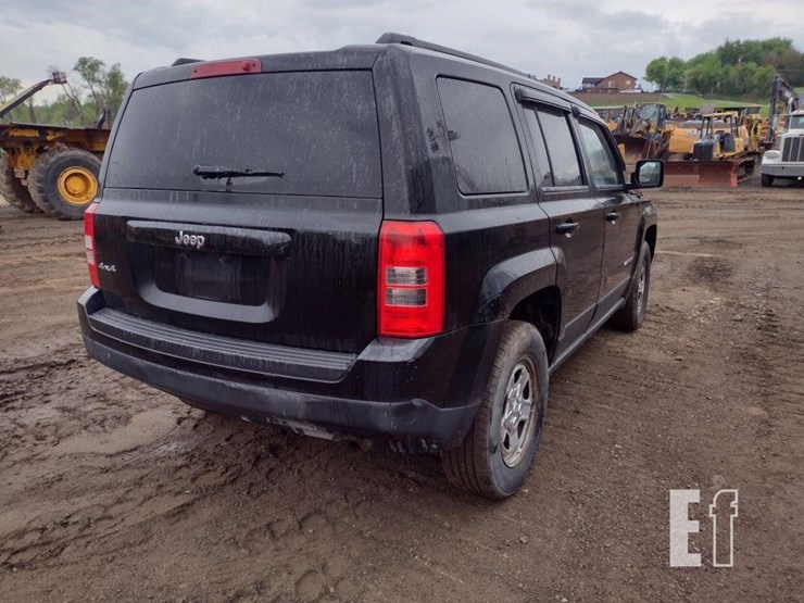 2012-jeep-patriot-sport-image-31