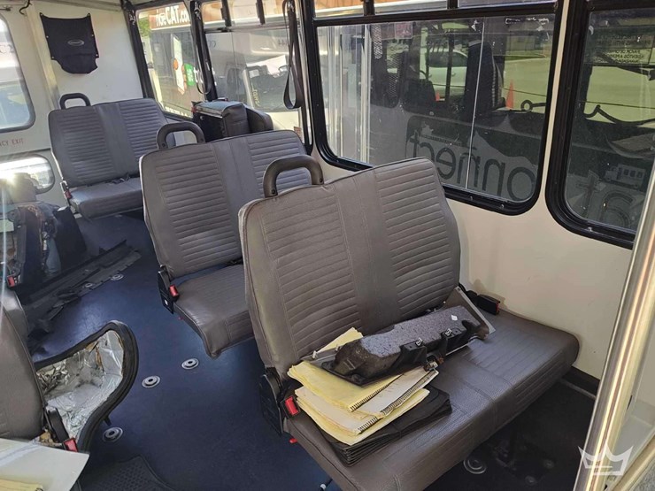 2017-ford-e450-image-20