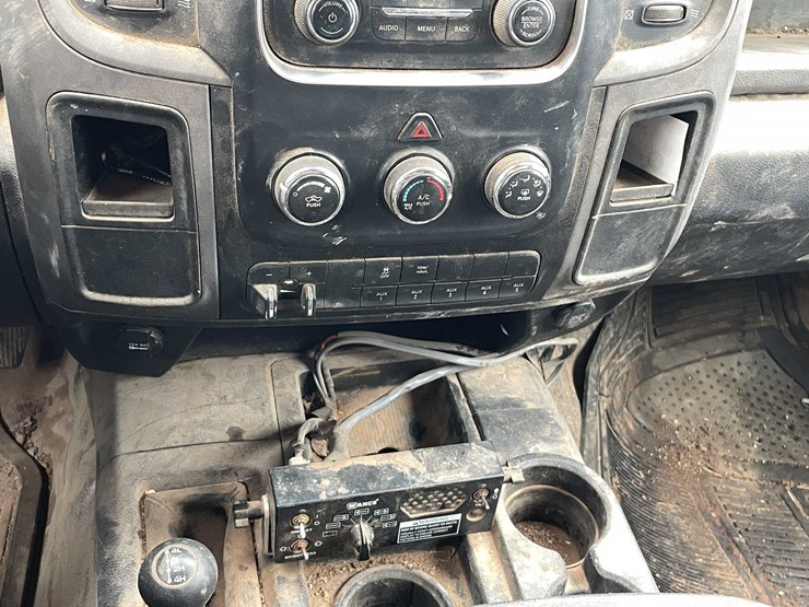 2015-dodge-ram-3500-image-105