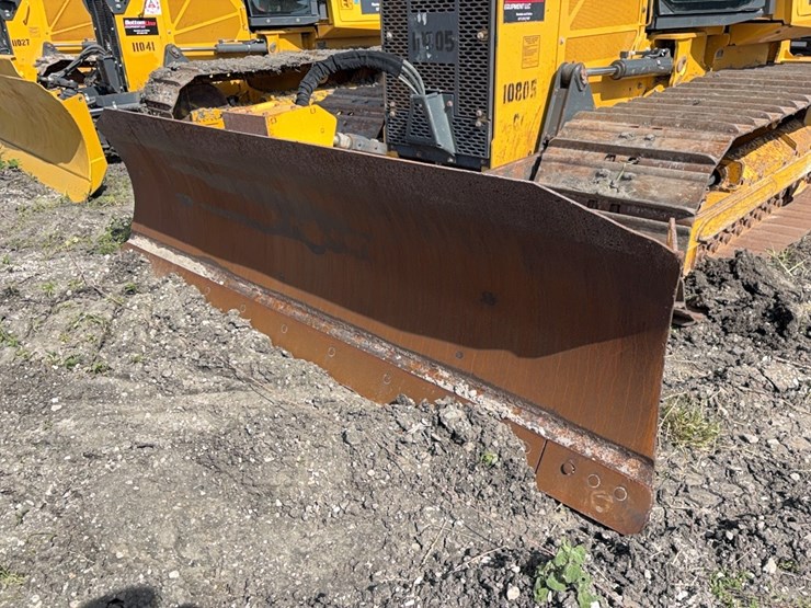 2023-deere-650k-lgp-image-15
