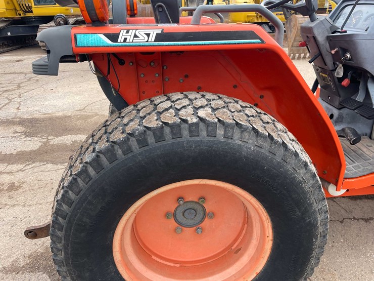 #4056-•-kubota-tractor-image-36