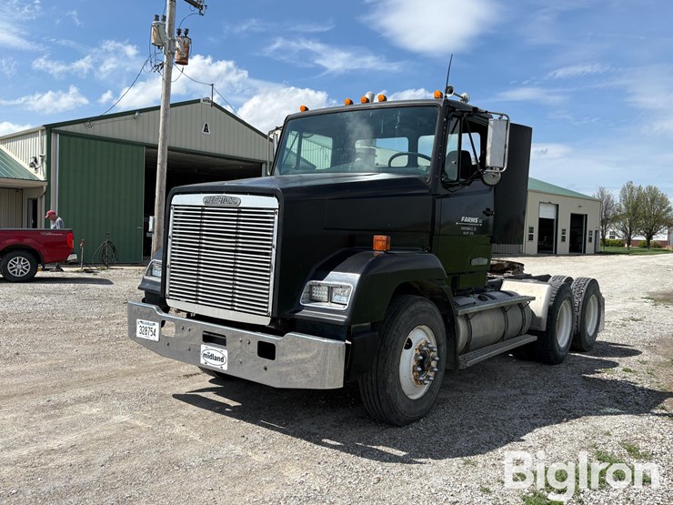 1990-freightliner-fld112-image-1