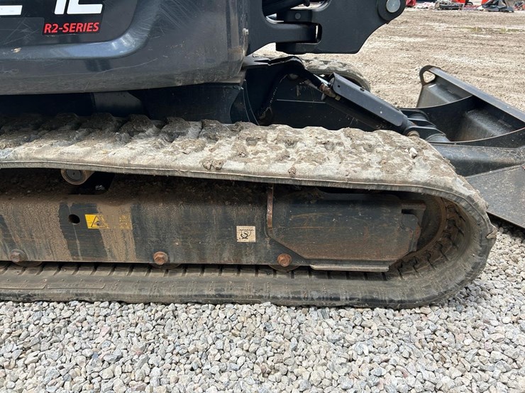 2021-bobcat-e42-image-14