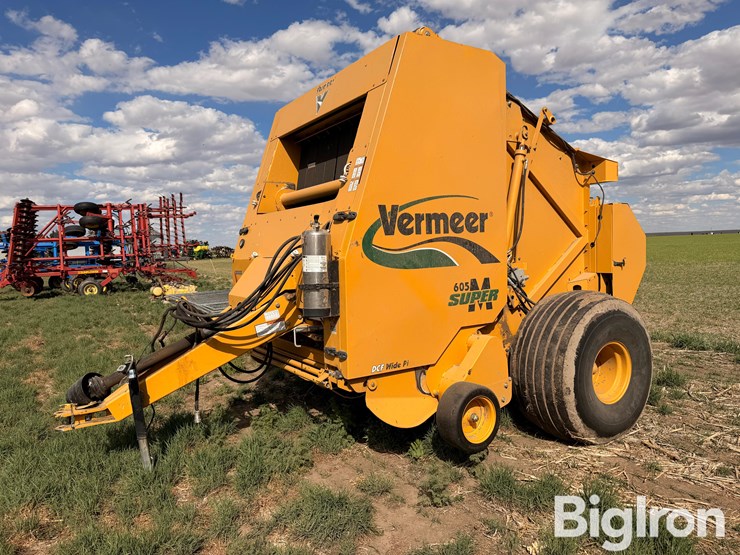 2012-vermeer-605-image-1