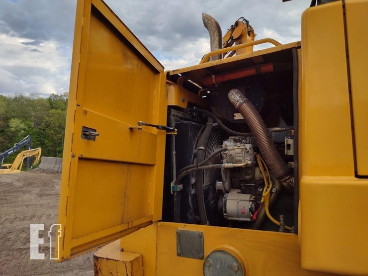 2004-deere-655c-ii-image-34